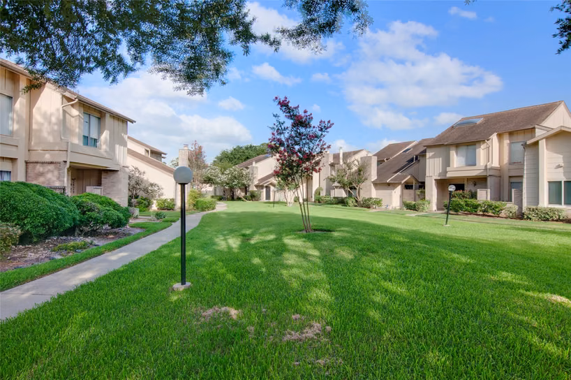 Photo 6 of 2916 Windchase Blvd, Houston, TX