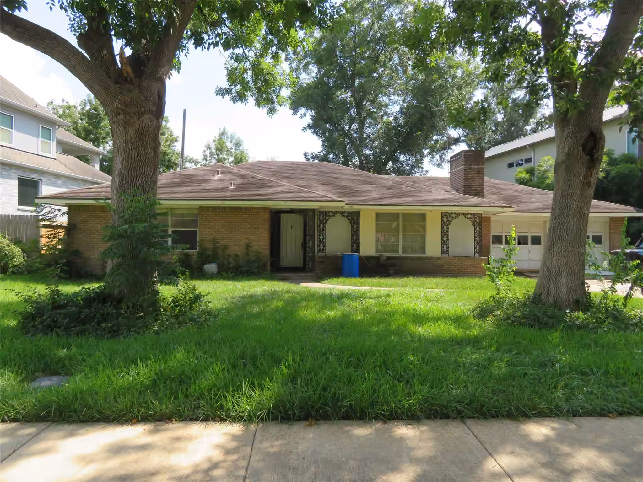 Photo 3 of 3807 Linkwood Drive, Houston, TX