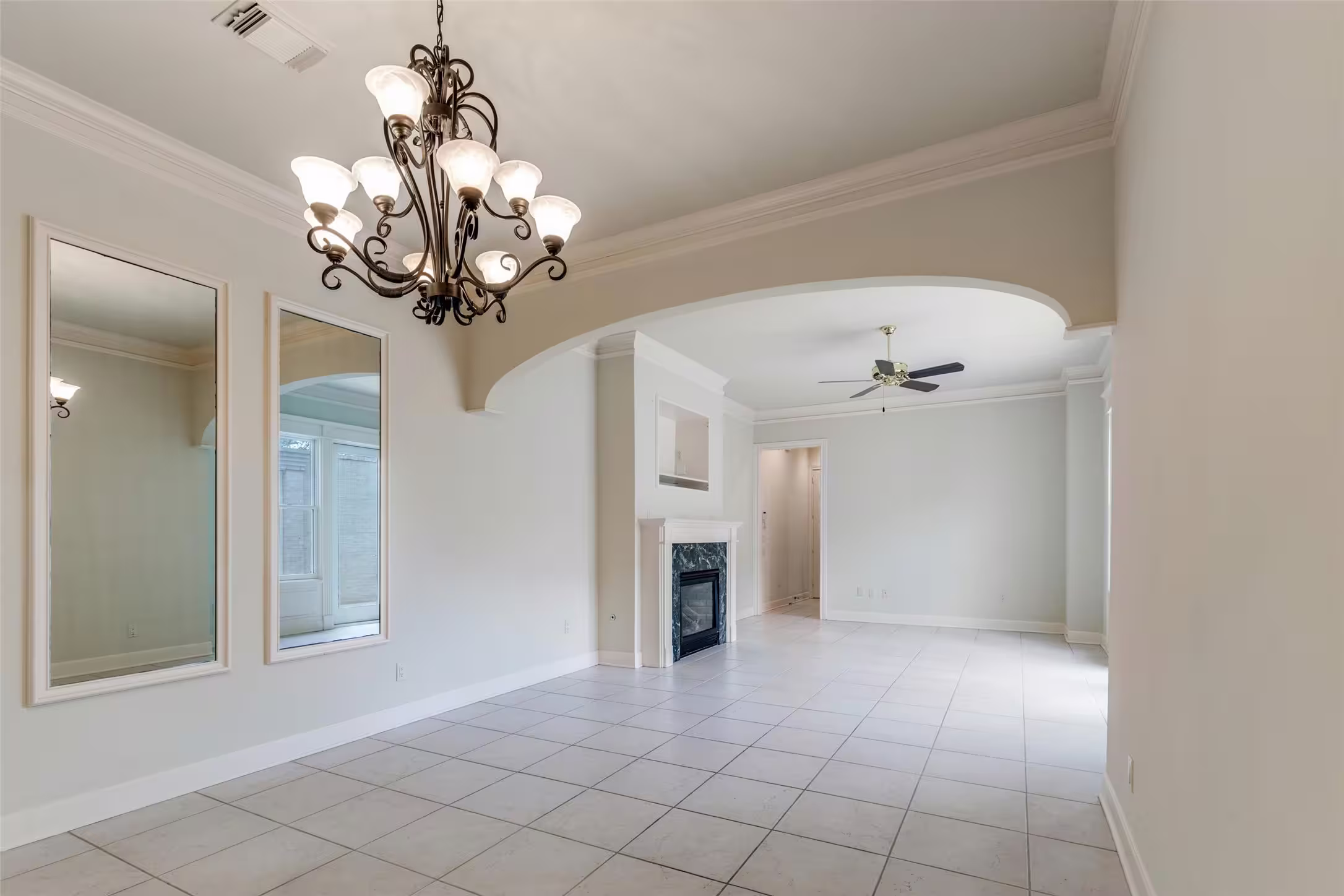 Photo 5 of 927 Nicholson Street, Houston, TX