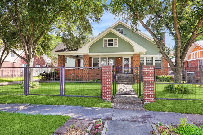 Photo of 2302 Wentworth Street, Houston, TX