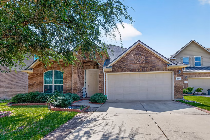 Photo 4 of 15307 Skyhill Drive, Cypress, TX