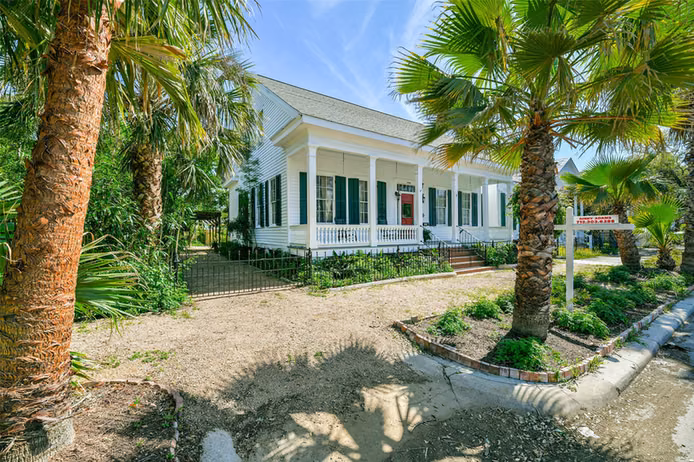 Photo of 1309 Broadway Street, Galveston, TX