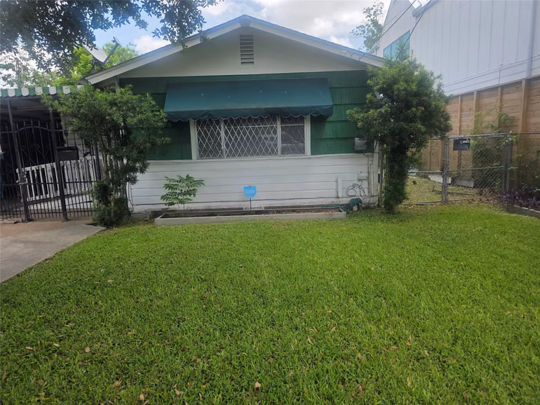 Photo of 5206 Robertson Street, Houston, TX
