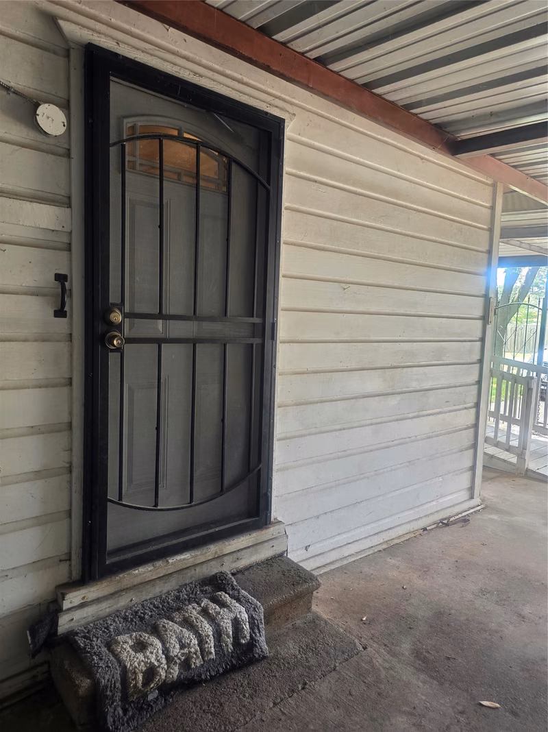 Photo 5 of 5206 Robertson Street, Houston, TX