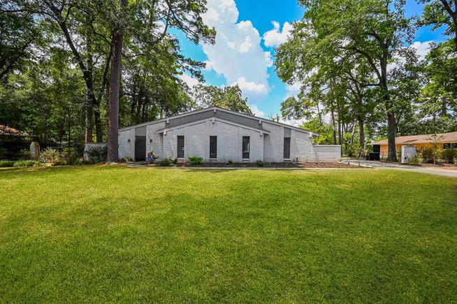 Photo of 2406 Encreek Road, Houston, TX 77068