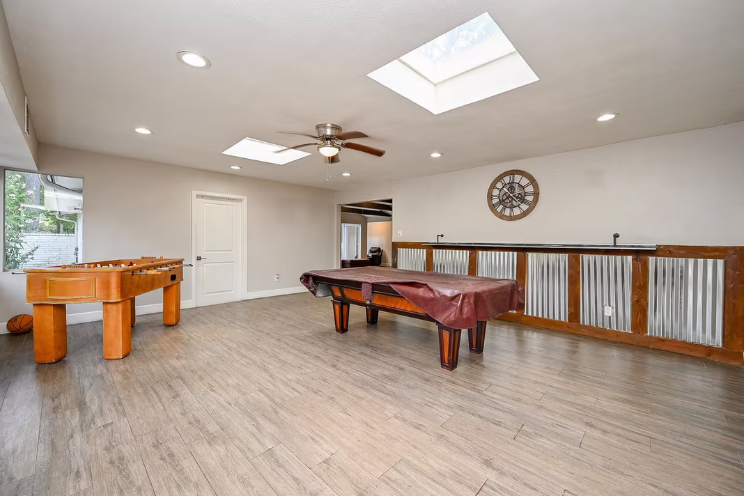 Photo 4 of 2406 Encreek Road, Houston, TX