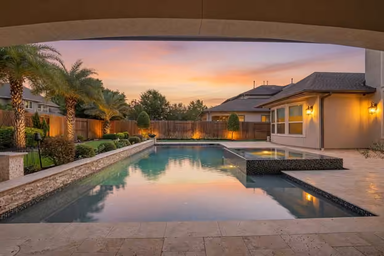 Photo 2 of 1104 Hackberry Branch Lane, Friendswood, TX