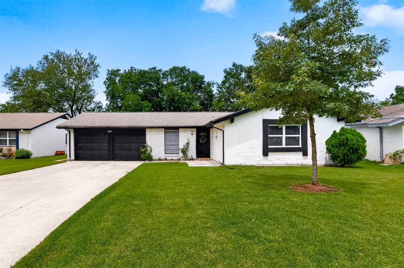 Photo 6 of 16615 Barcelona Drive, Friendswood, TX