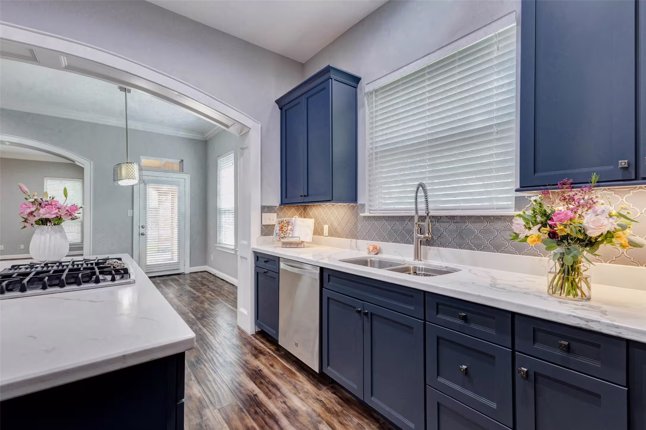 Photo 6 of 9 Versante Court, Houston, TX