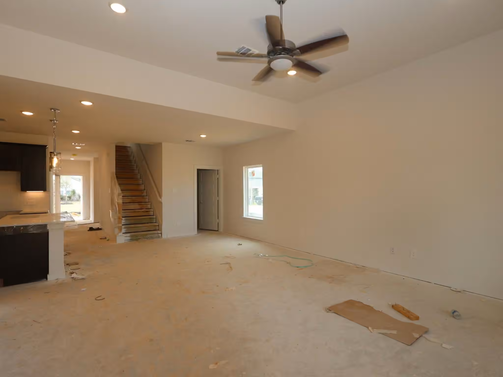 Photo 4 of 250 Draper Shadows Drive, Willis, TX