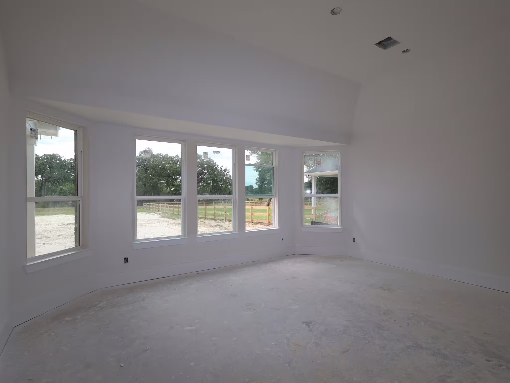Photo 4 of 443 6th Street, Magnolia, TX