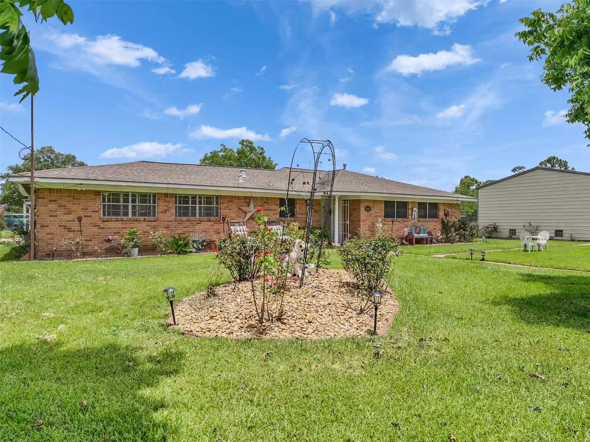 Photo 3 of 14310 Henry Road, Houston, TX