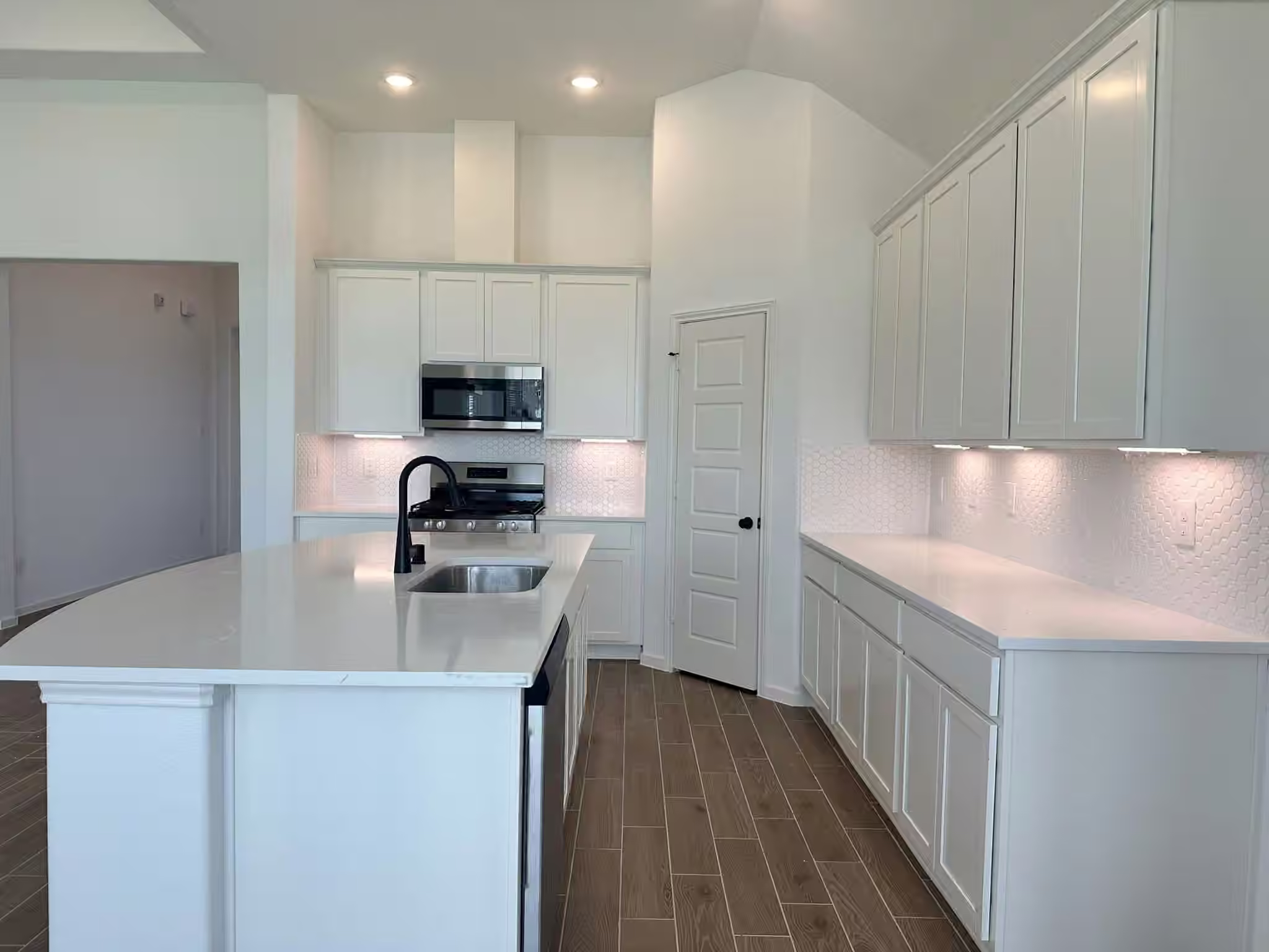 Photo 7 of 13623 Lago Vista Drive, Iowa Colony, TX