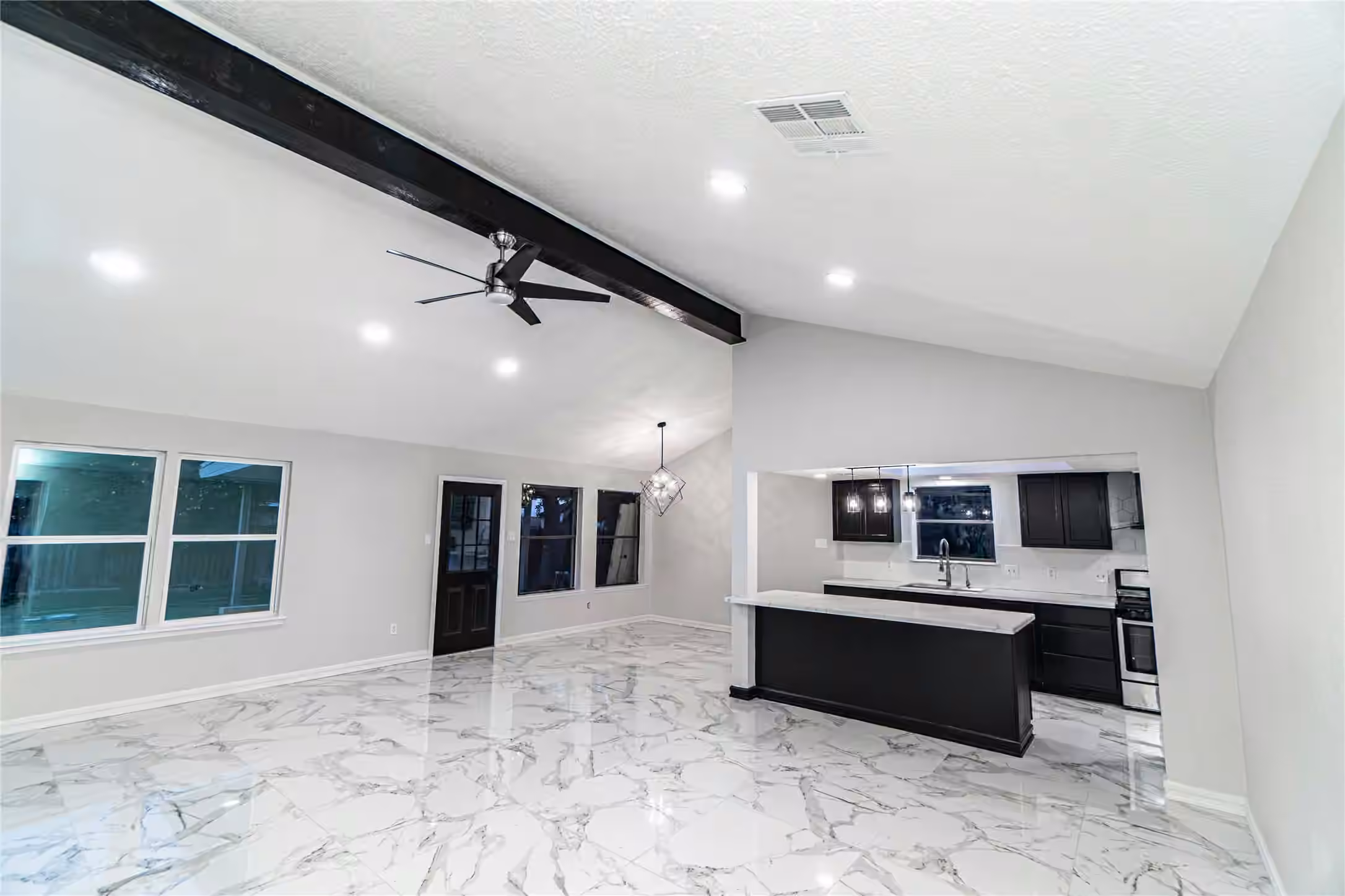 Photo 3 of 11119 Sageorchard Circle, Houston, TX