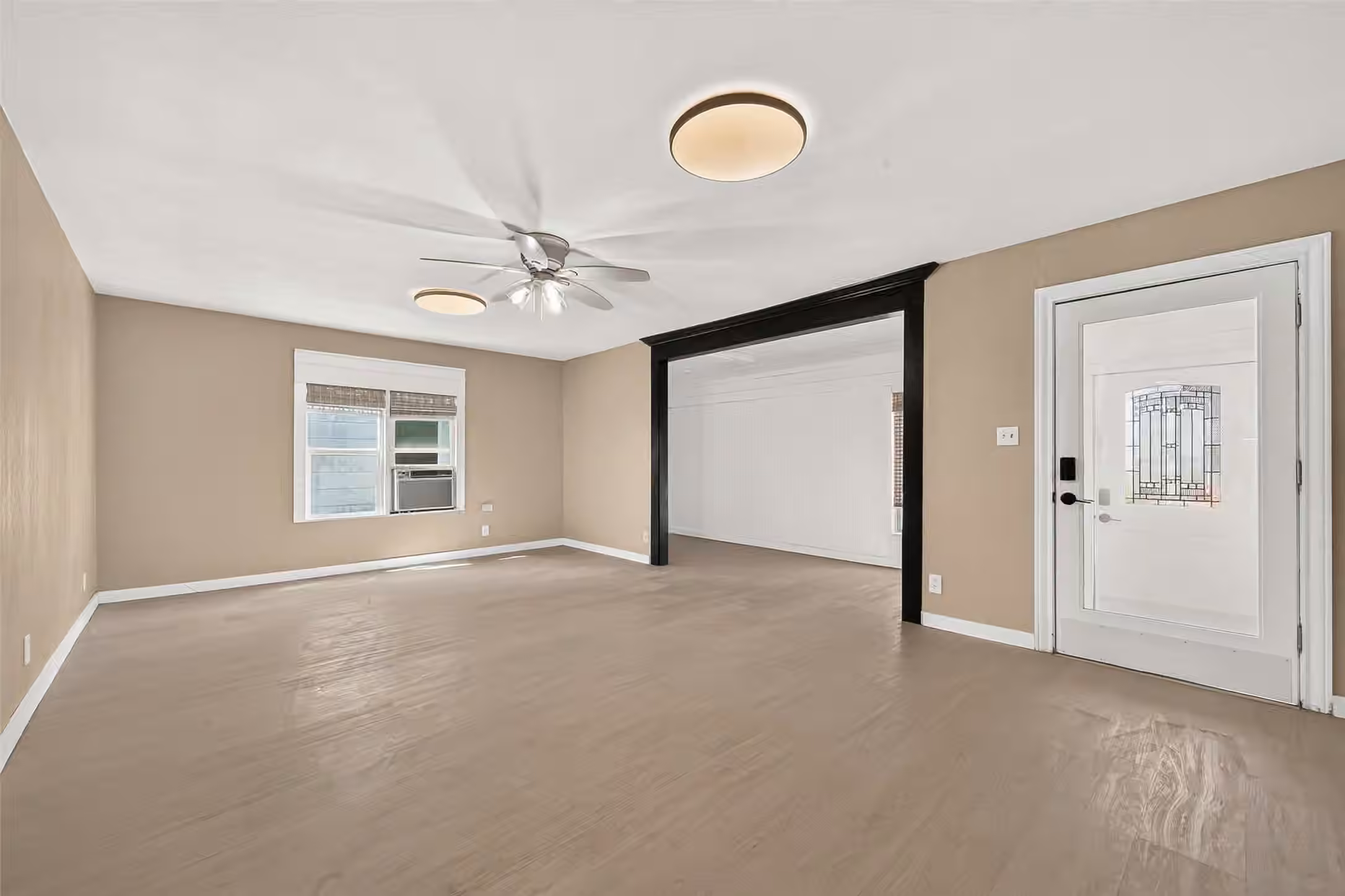 Photo 4 of 1403 N Avenue F, Freeport, TX