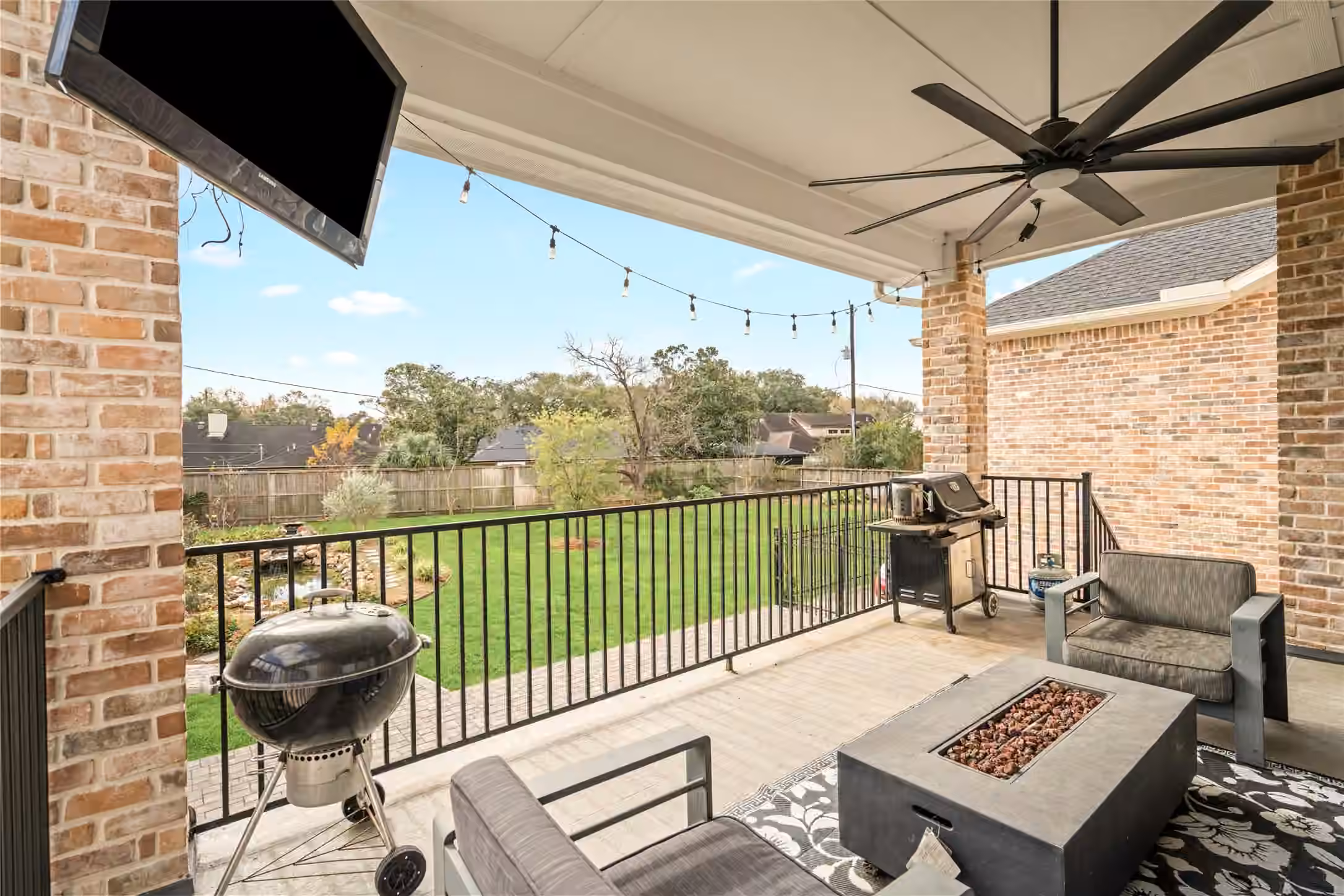Photo 4 of 5319 Braesheather Drive, Houston, TX