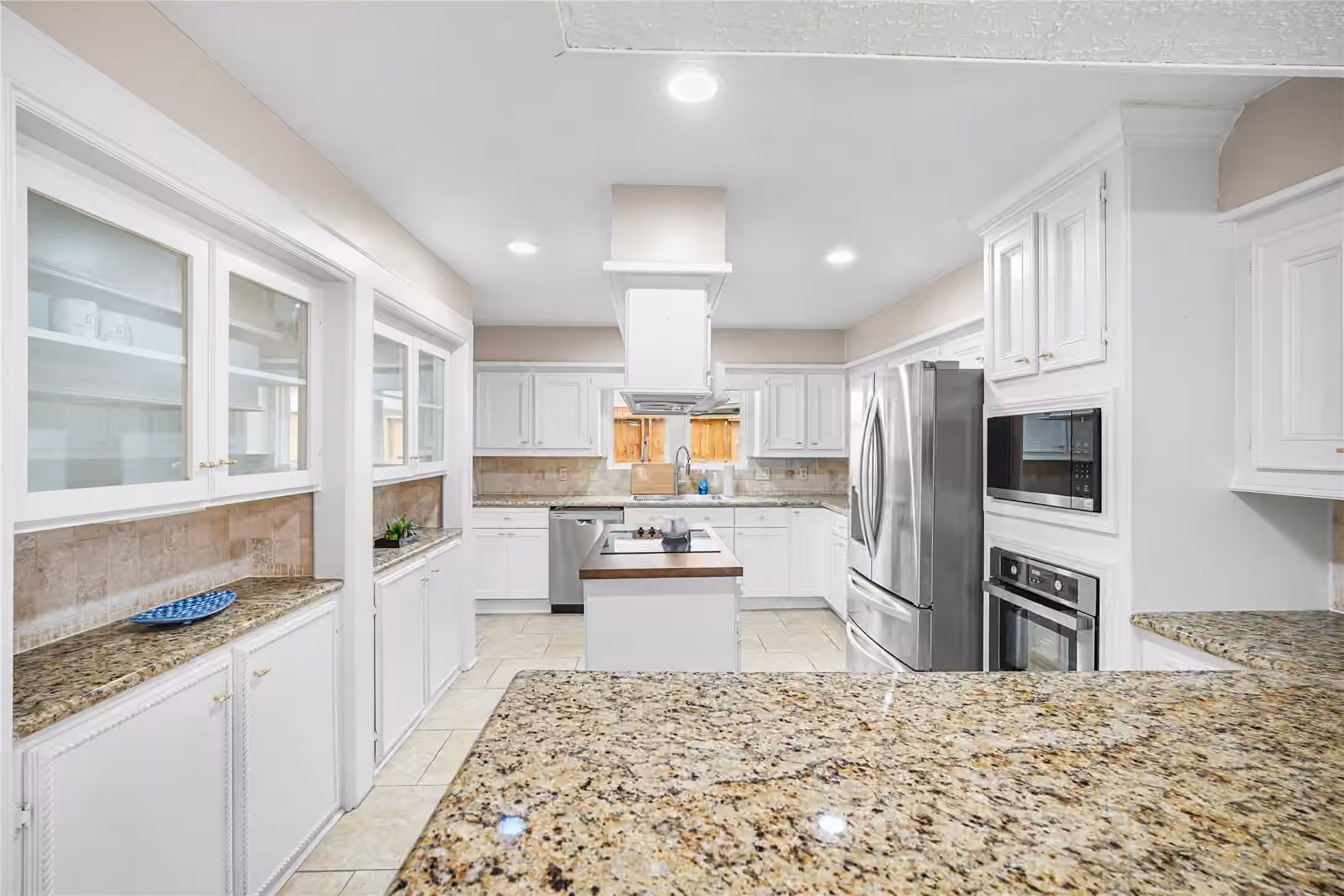 Photo 4 of 15027 Walters Road, Houston, TX