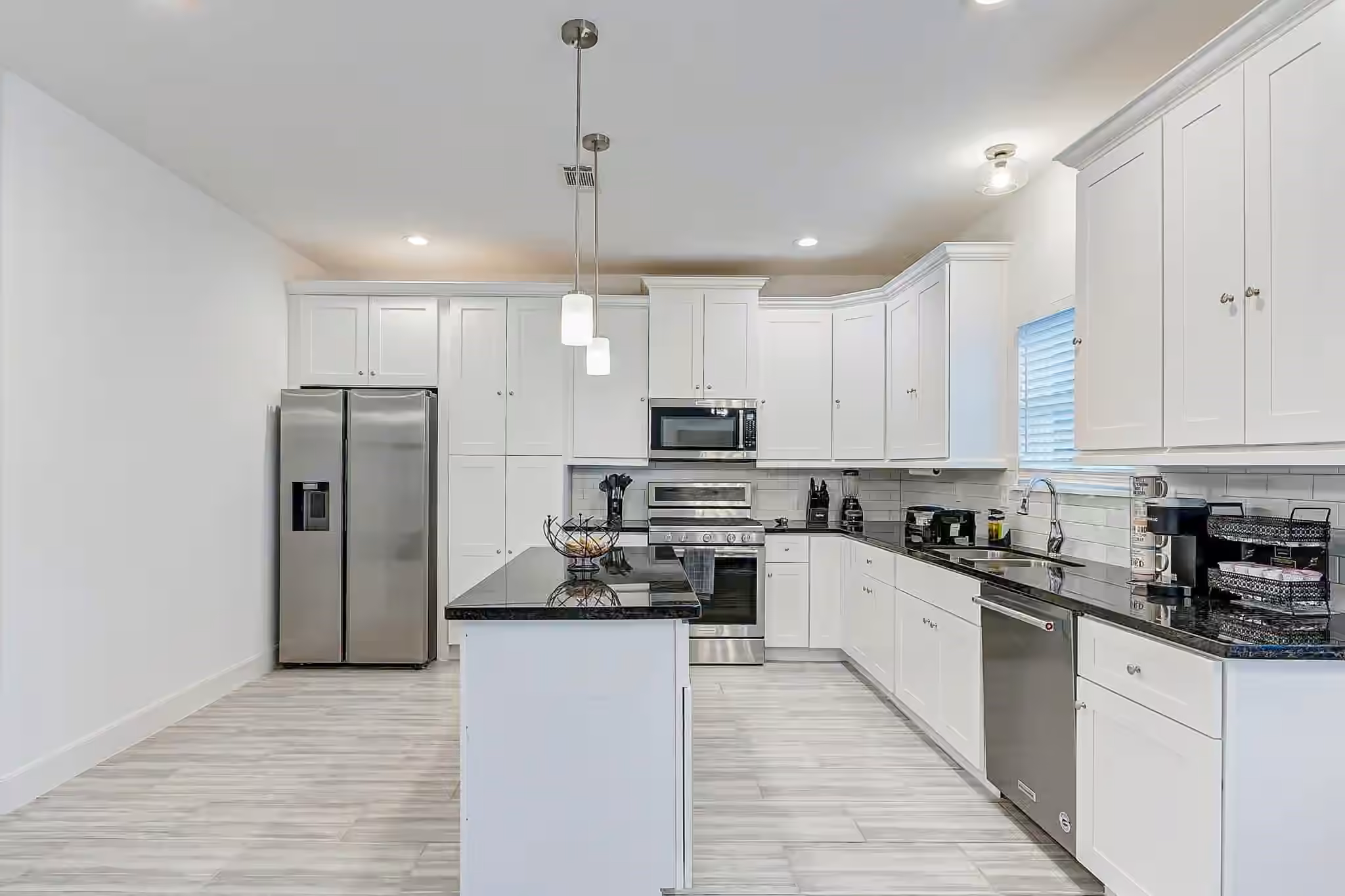 Photo 4 of 14510 Sanour Drive, Houston, TX