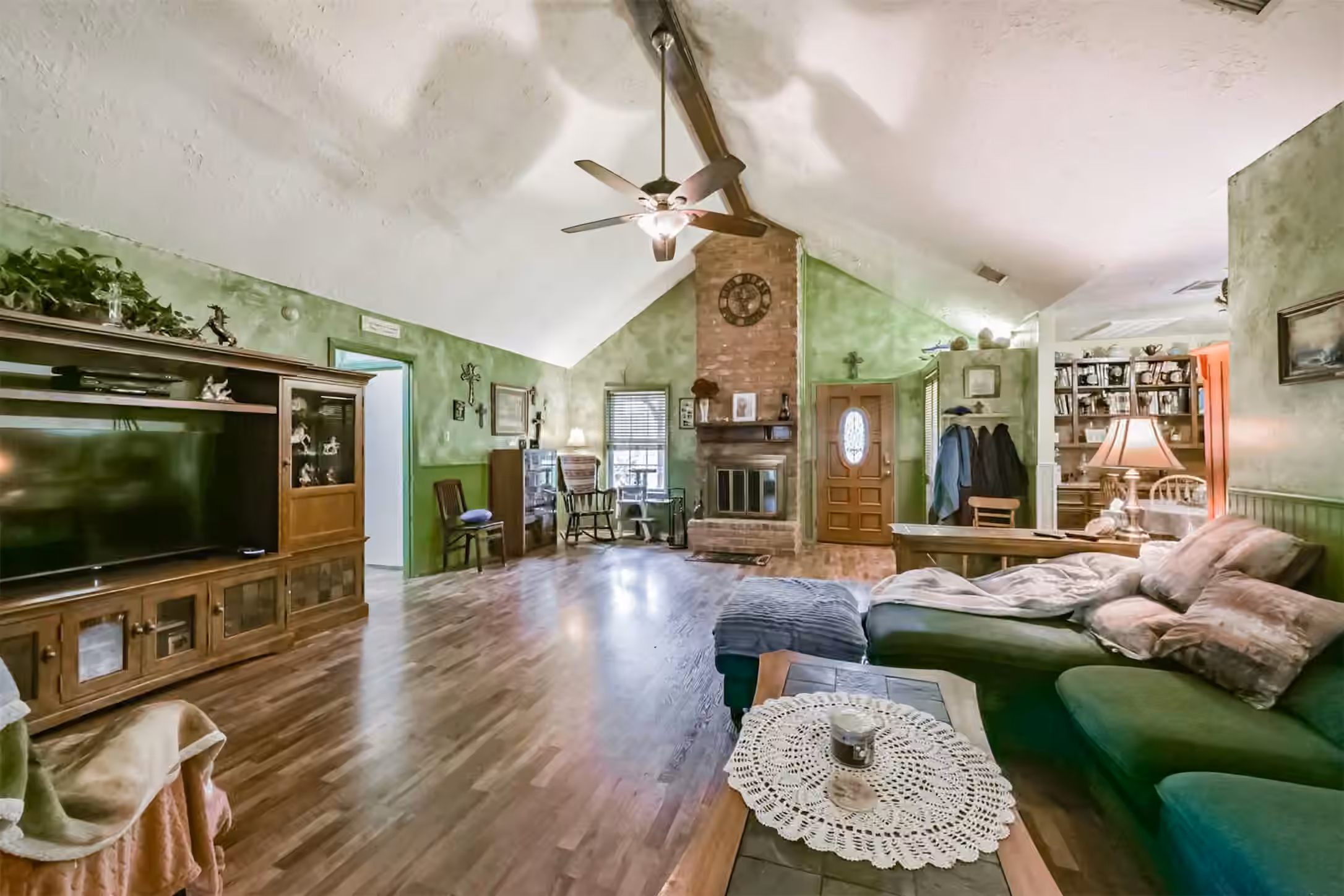 Photo 4 of 17041 Live Oak Circle, Porter, TX