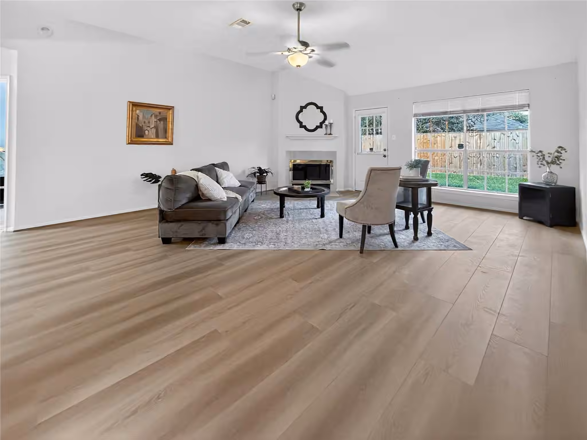 Photo 4 of 9618 Meadowchase Court, Houston, TX