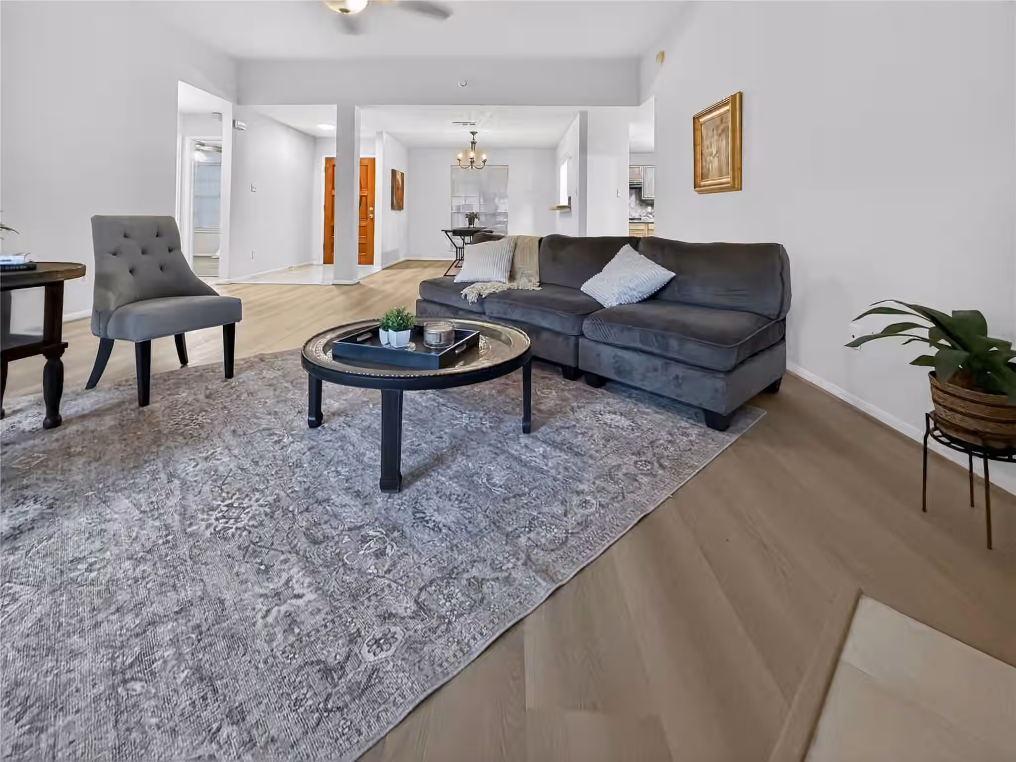 Photo 5 of 9618 Meadowchase Court, Houston, TX