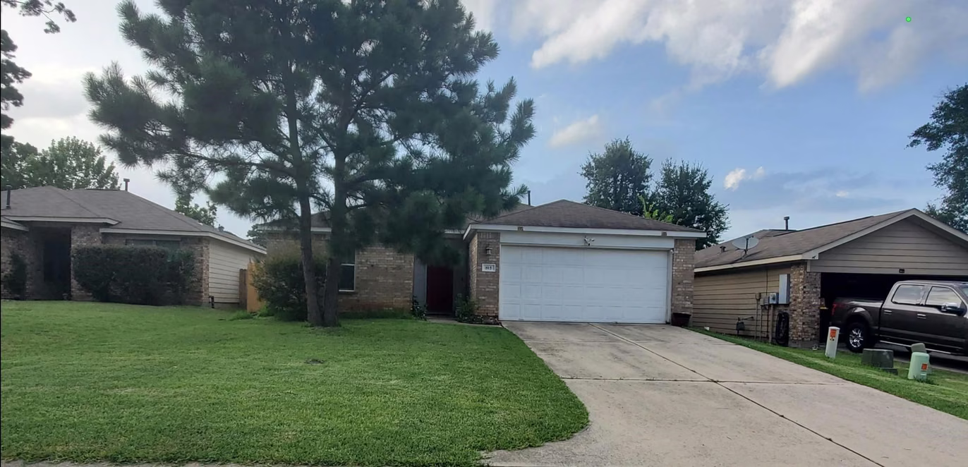 Photo of 815 N Katydid Ct, Conroe, TX