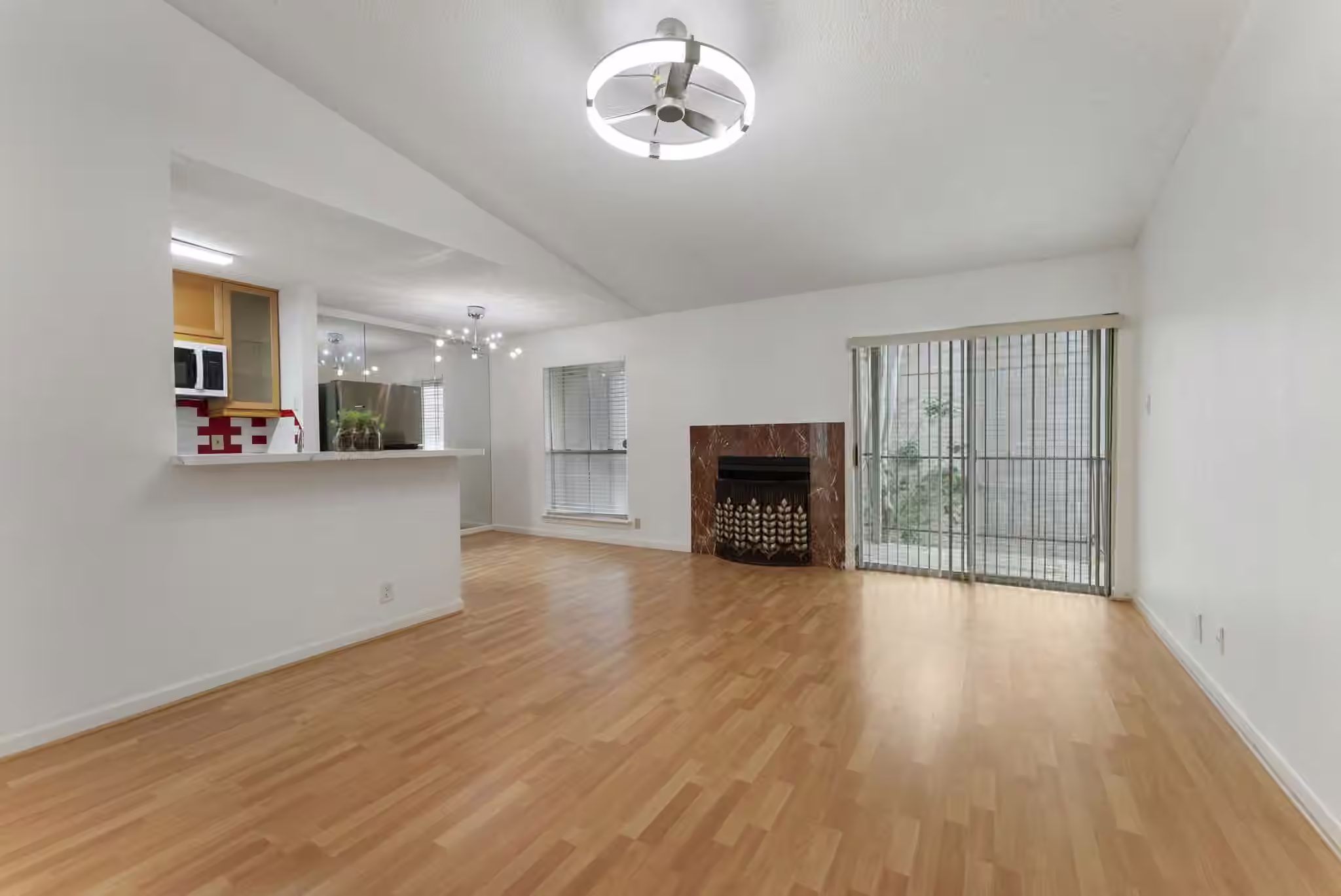 Photo 4 of 700 Thicket Lane 606, Houston, TX