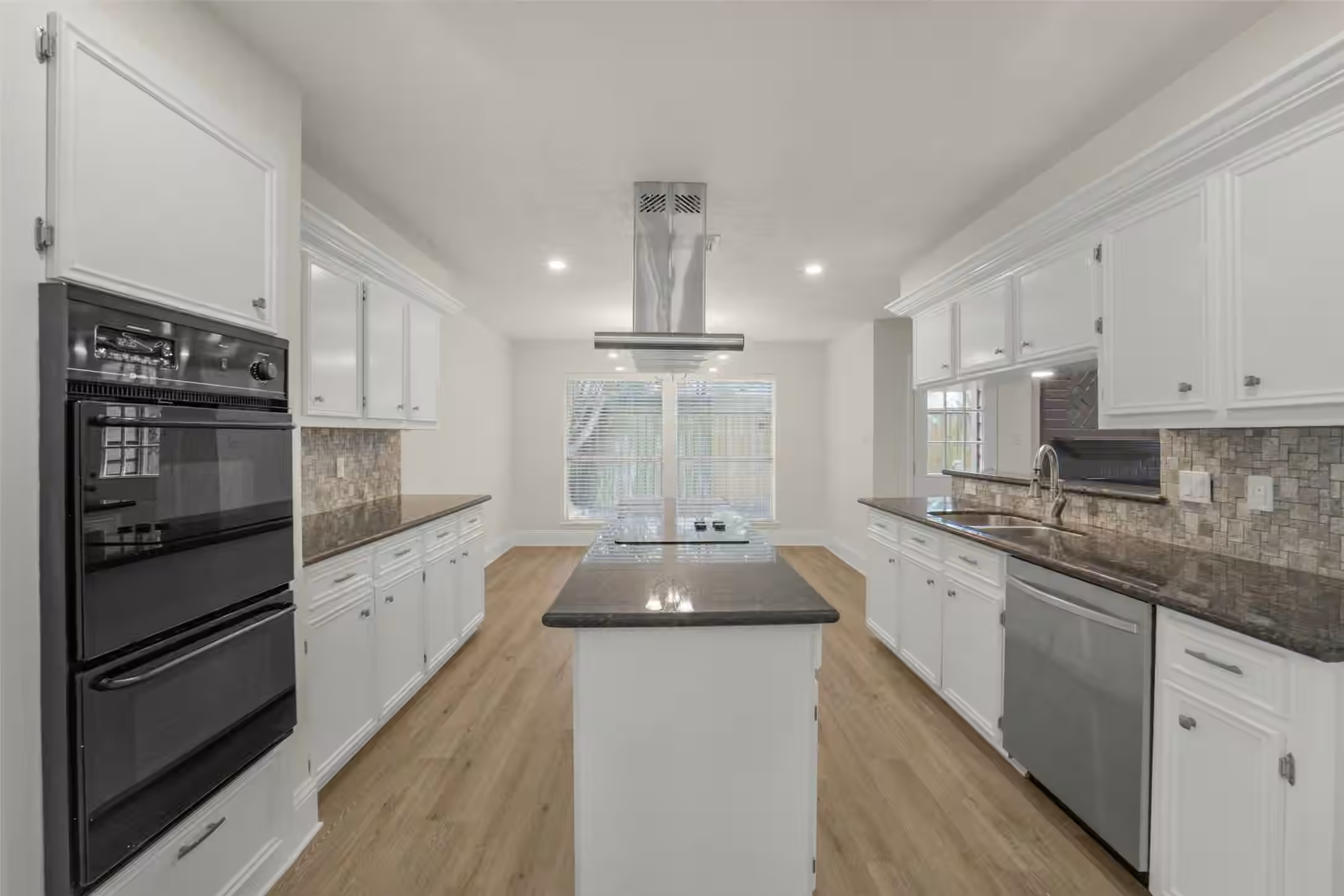 Photo 6 of 6206 Jamestown Colony Drive, Houston, TX
