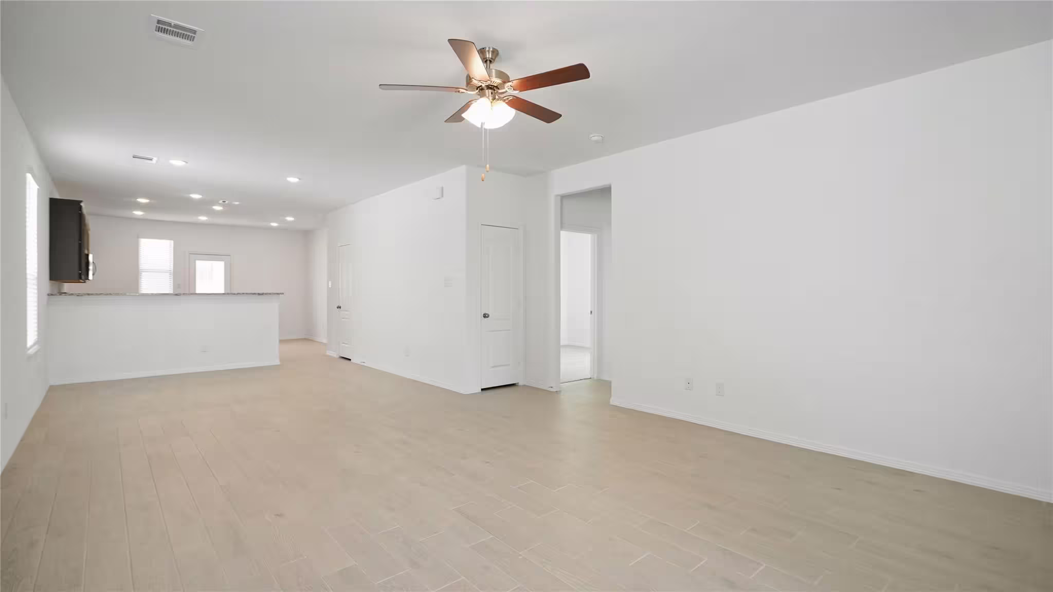 Photo 4 of 25707 Northpark Palm Drive, Porter, TX