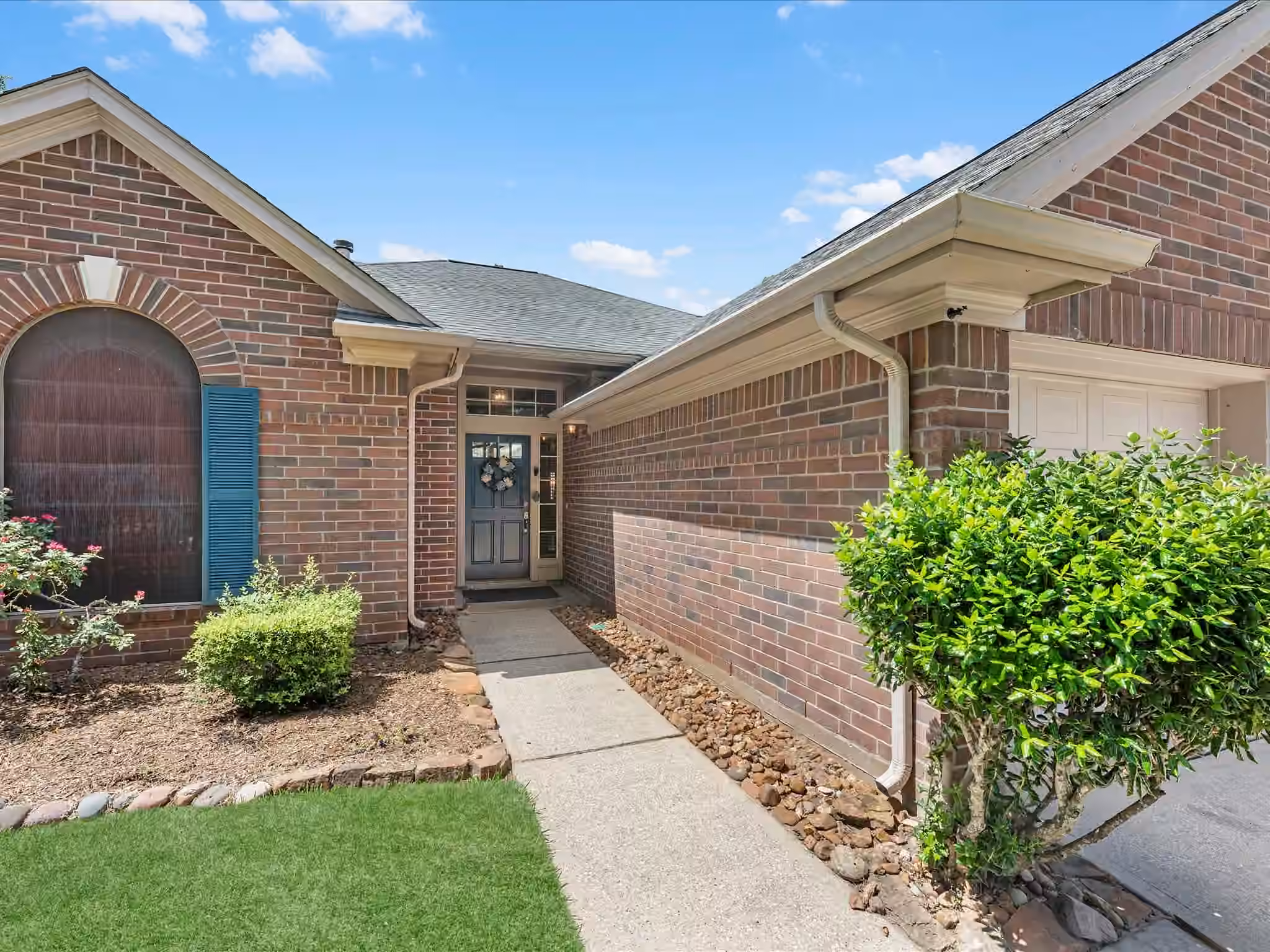 Photo 5 of 6315 New Oak Court, Humble, TX