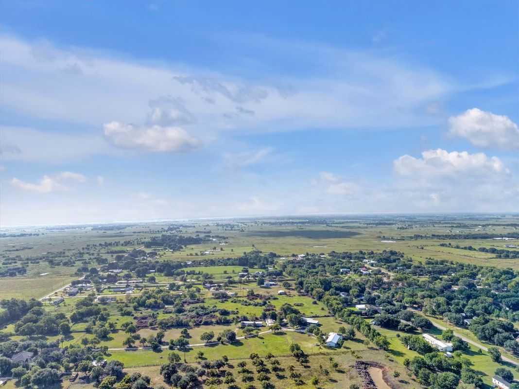Photo 5 of 8131 Brinkmeyer Road, Needville, TX