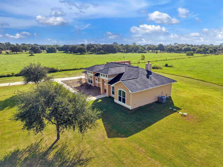 Photo 6 of 8131 Brinkmeyer Road, Needville, TX