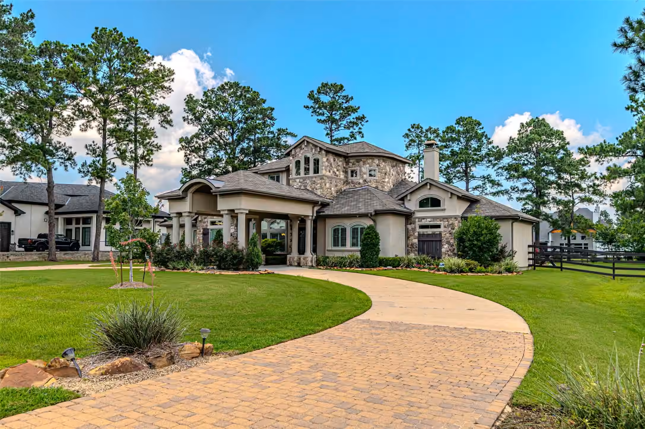 Photo of 21 Moon Deck Circle, Tomball, TX