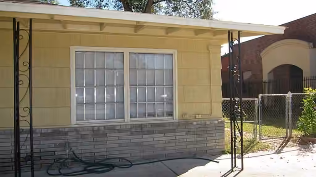 Photo 2 of 1418 Longhorn Drive, Houston, TX