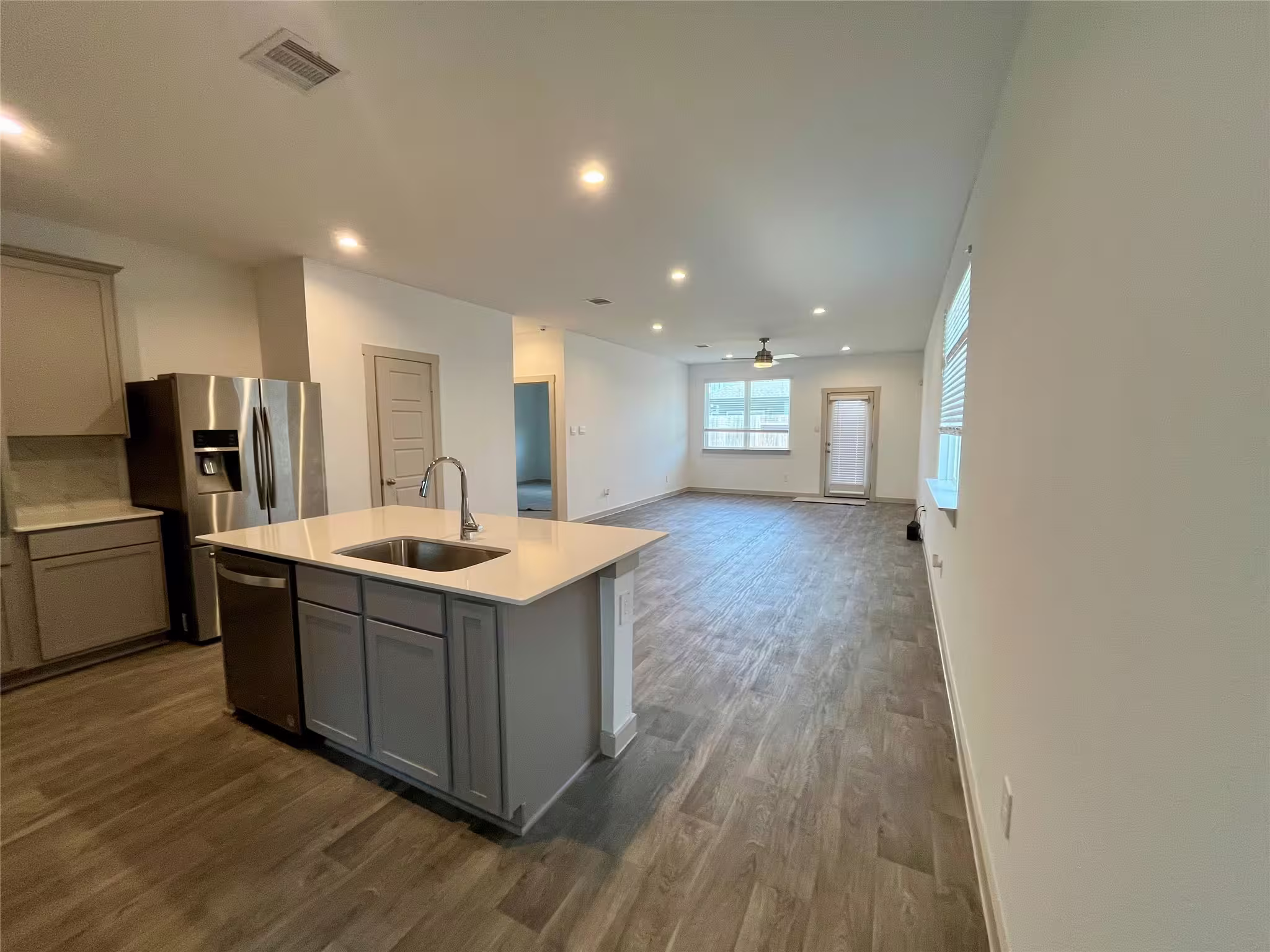 Photo 5 of 12807 Southborough Lane, Houston, TX