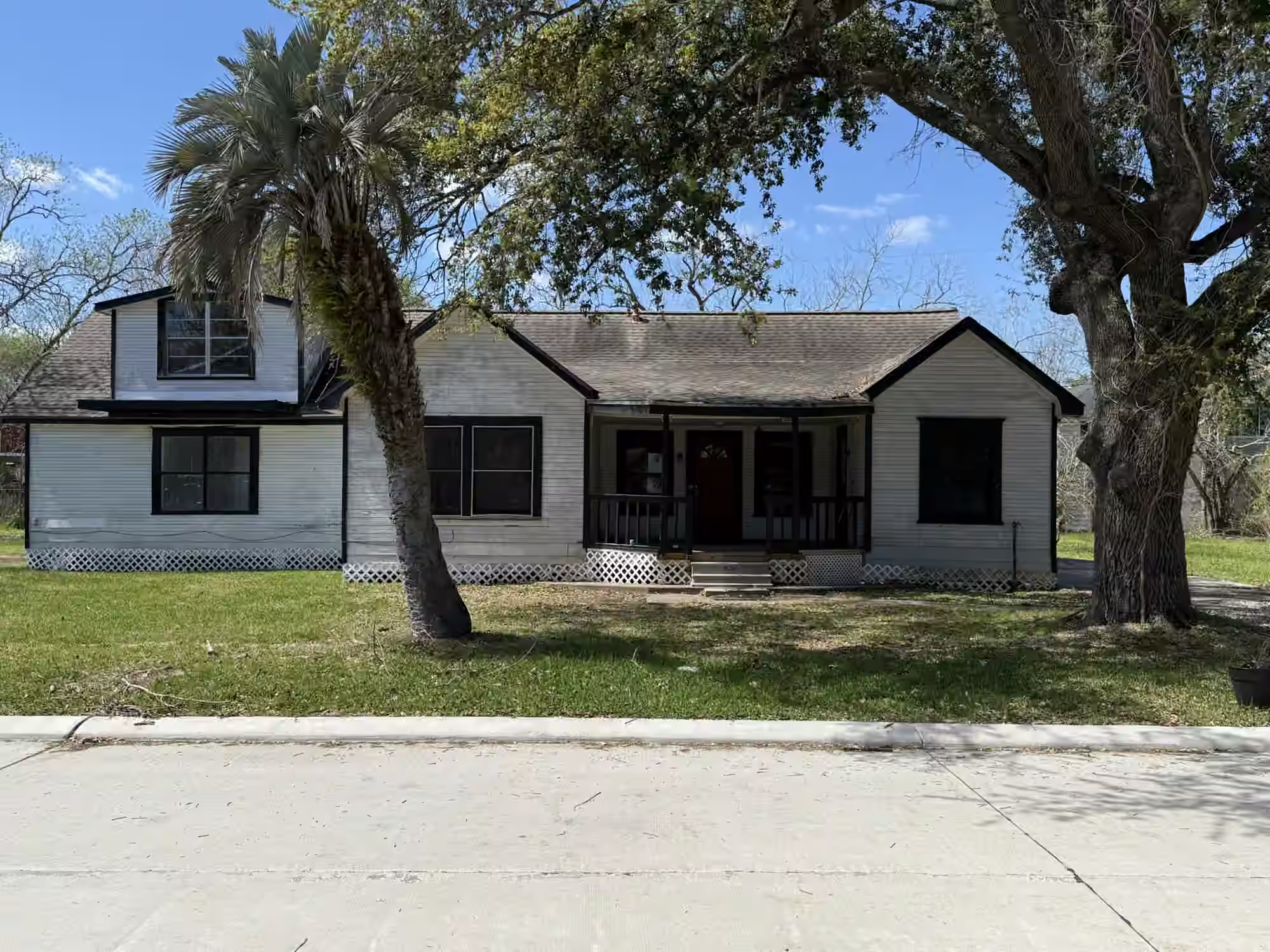 Photo 2 of 3122 HAMILTON Street, La Porte, TX