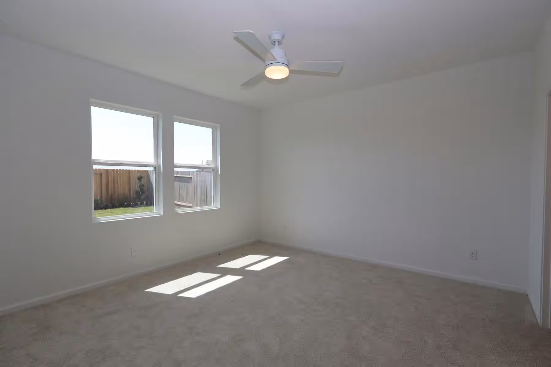 Photo 5 of 431 East Rose Marie Lane, Montgomery, TX