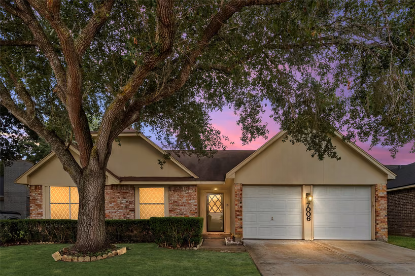 Photo of 7006 Tara Blue Ridge Drive, Richmond, TX 77469