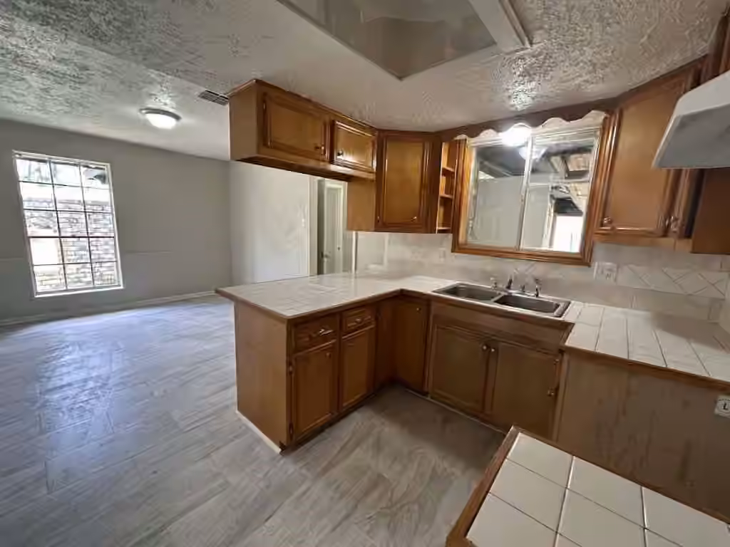 Photo 7 of 6523 Hanley Lane, Houston, TX