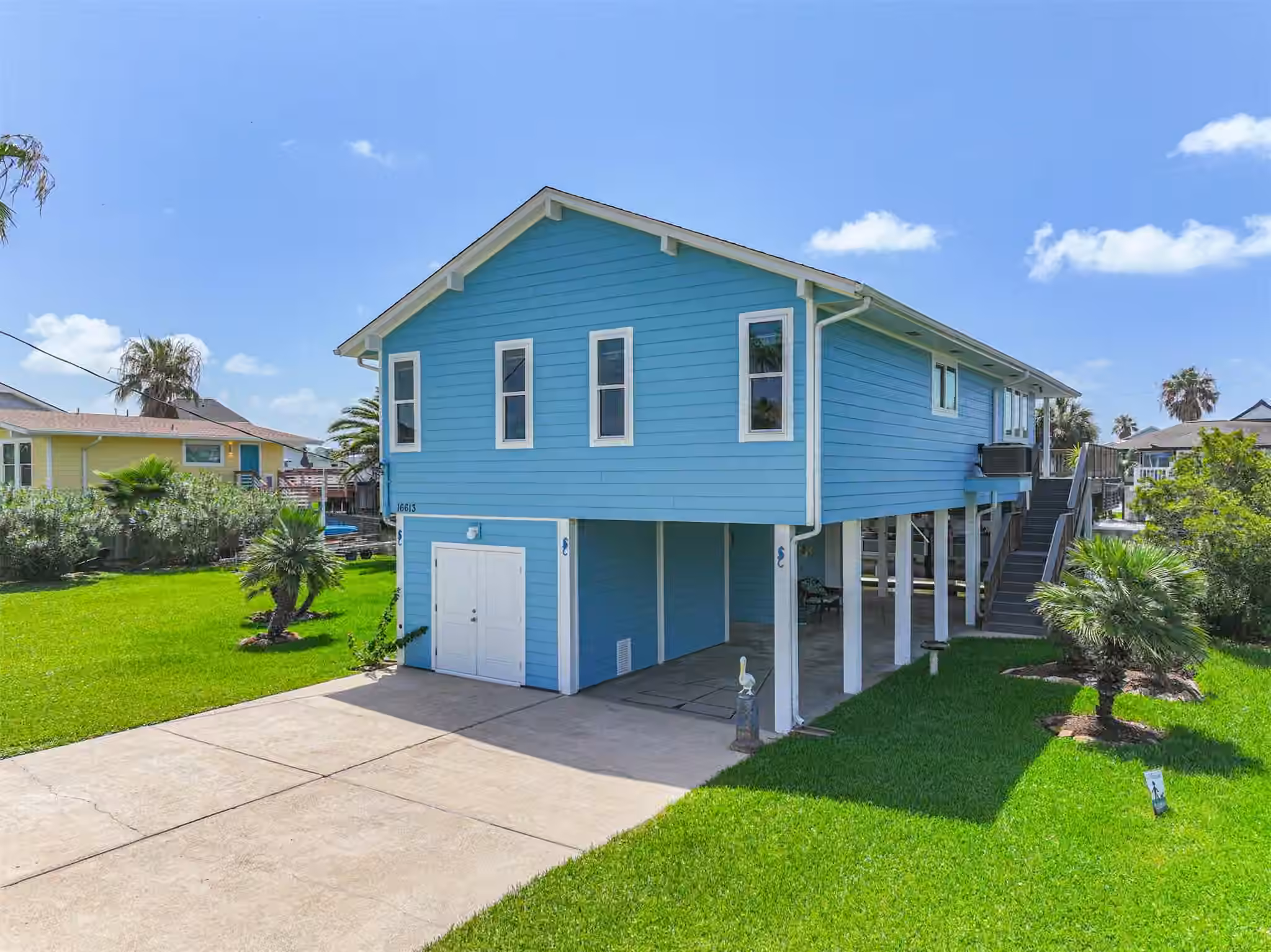 Photo 3 of 16613 Flamingo Way, Jamaica Beach, TX