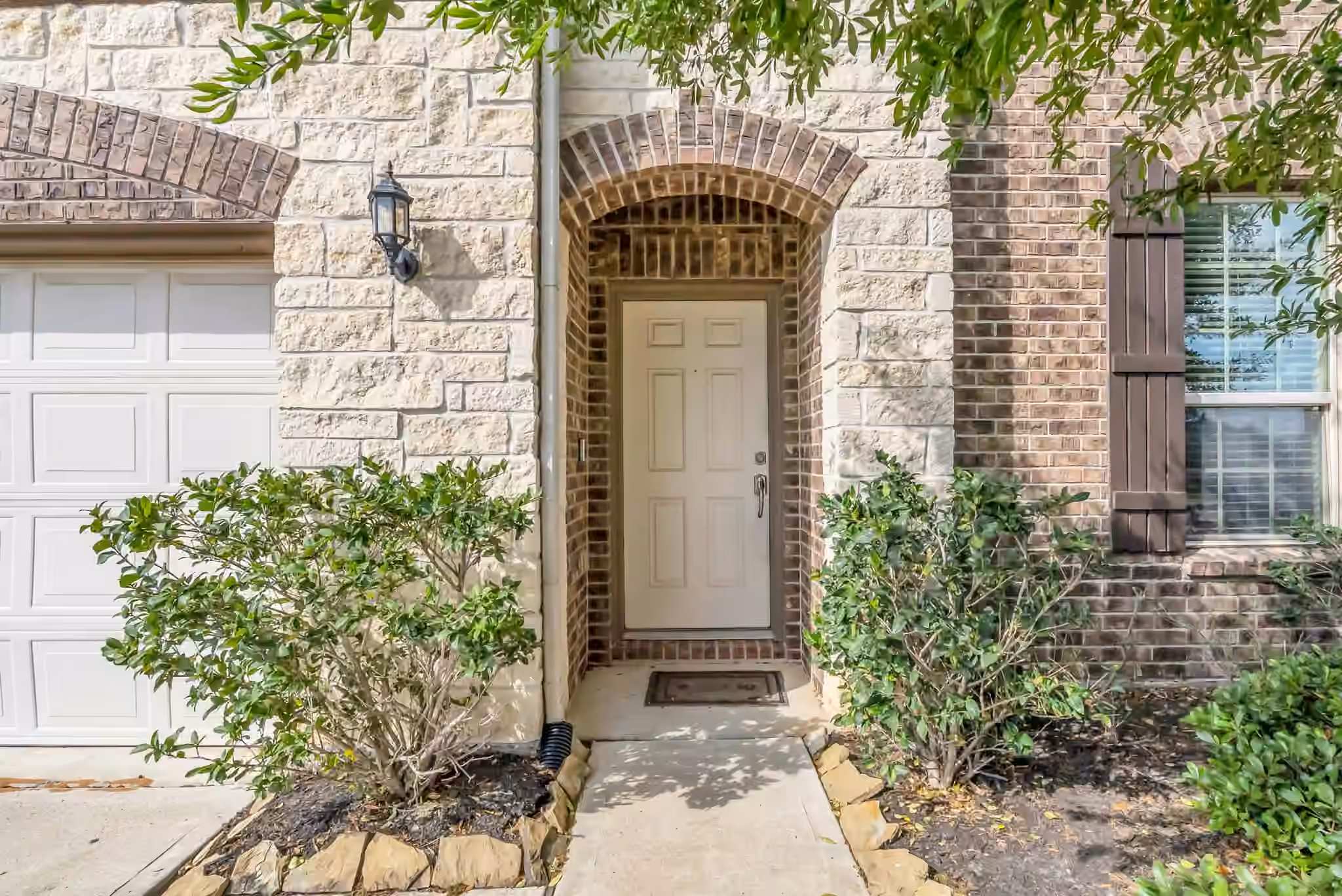 Photo 3 of 30125 Prairie Creek Court, Brookshire, TX