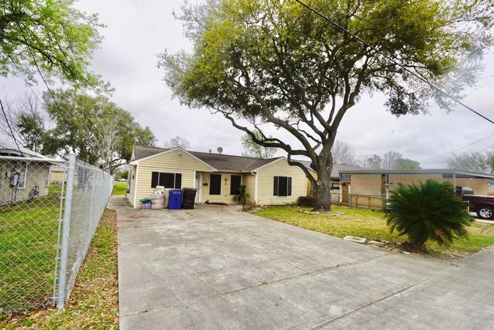 Photo of 409 Avenue H, South Houston, TX