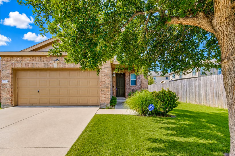 Photo 5 of 2615 Skyview Moon Drive, Houston, TX