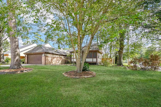 Photo 3 of 17306 Beaver Springs Drive, Houston, TX