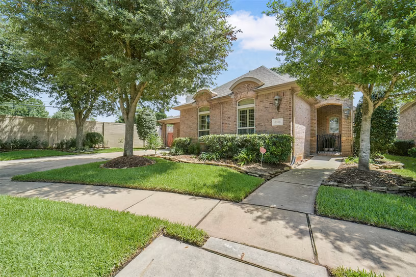 Photo 2 of 6518 Canyon Cliff Court, Houston, TX