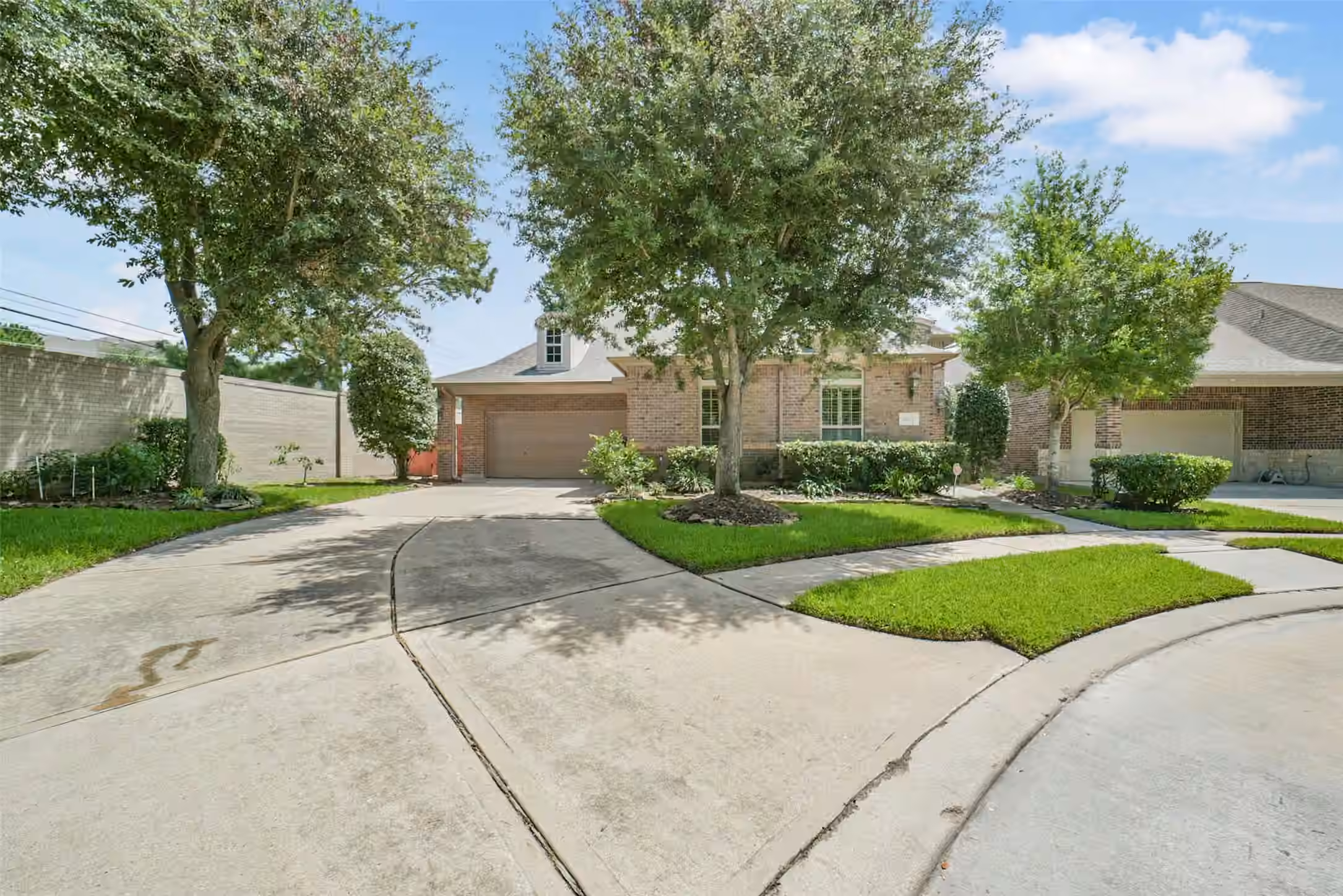 Photo 3 of 6518 Canyon Cliff Court, Houston, TX