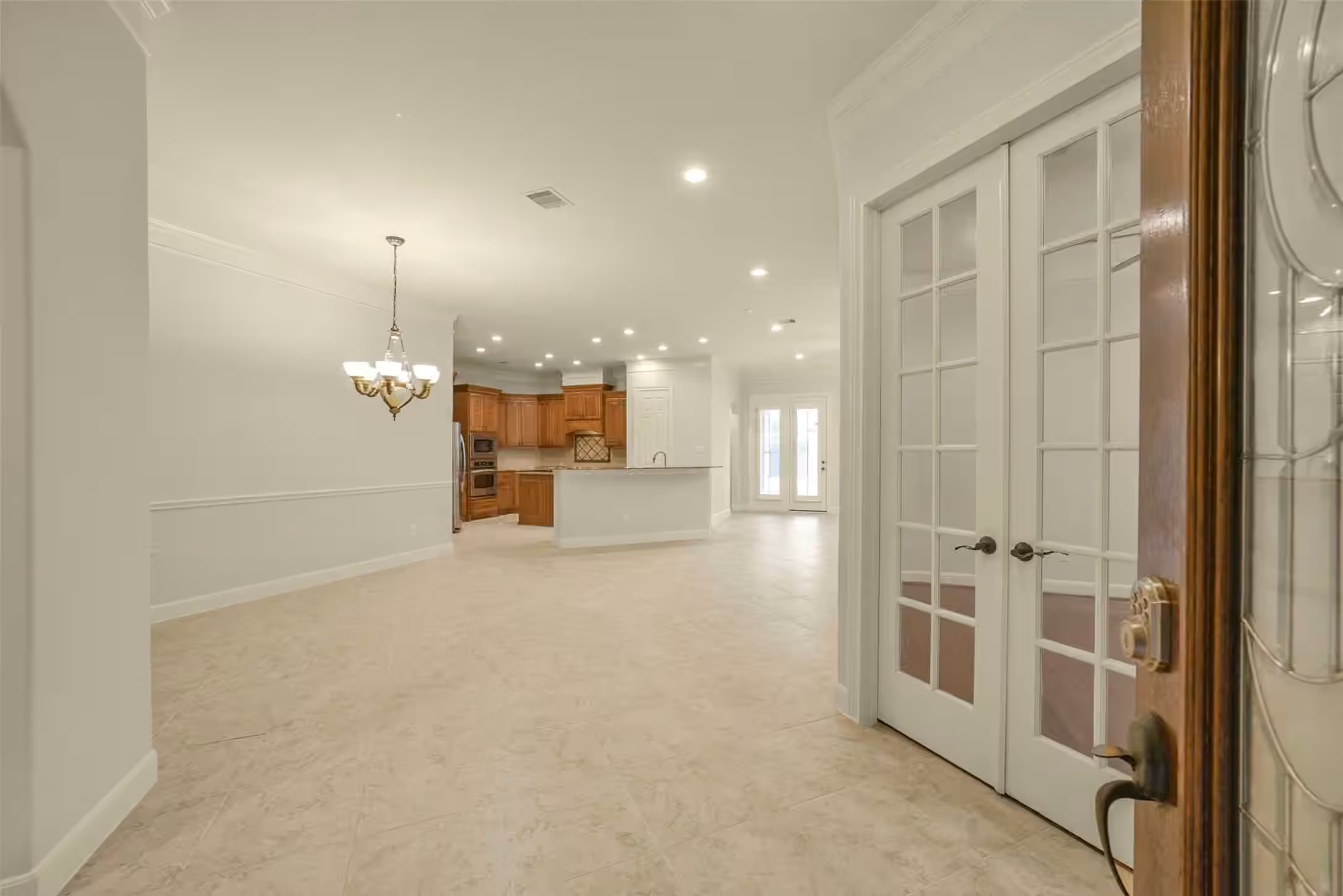 Photo 6 of 6518 Canyon Cliff Court, Houston, TX