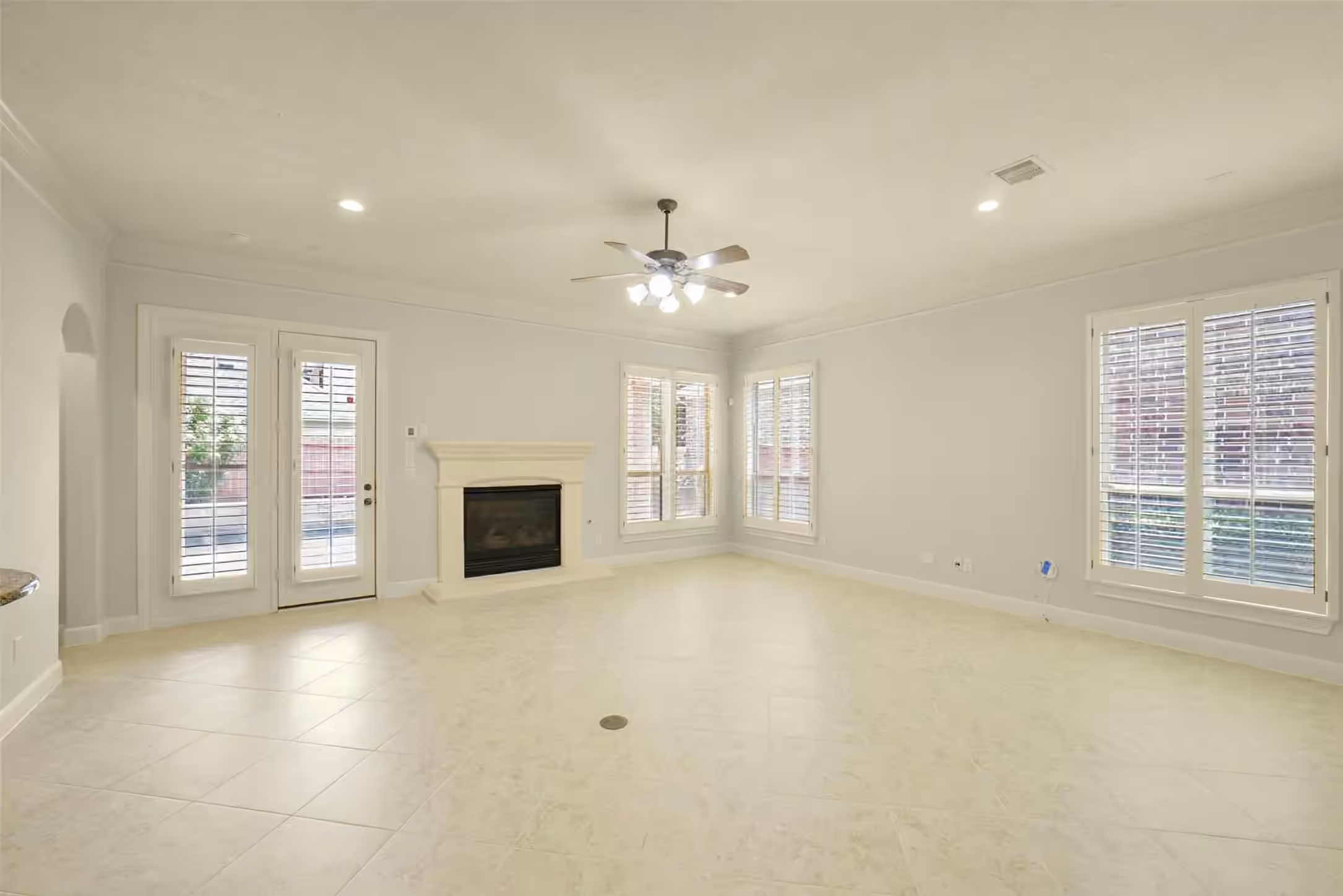 Photo 7 of 6518 Canyon Cliff Court, Houston, TX
