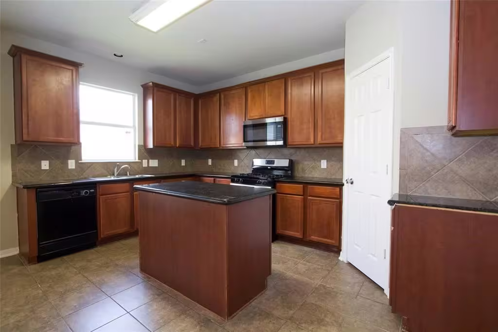 Photo 5 of 2815 Lakecrest Forest Drive, Katy, TX