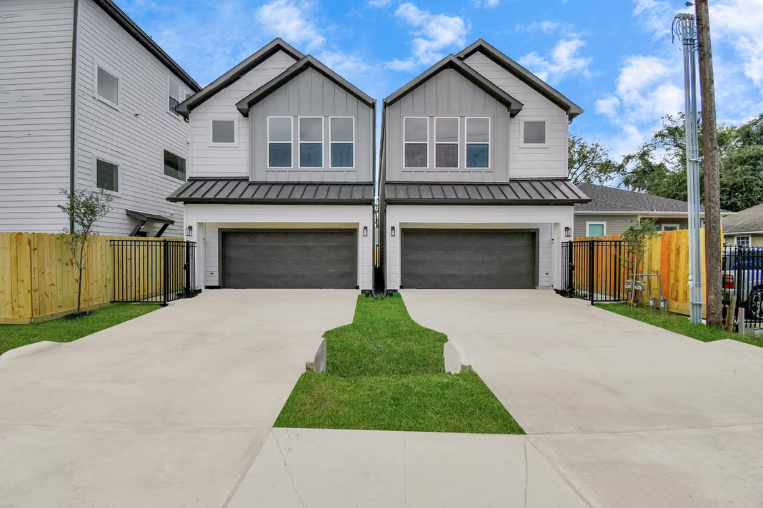 Photo 3 of 2610 Vance Street, Houston, TX